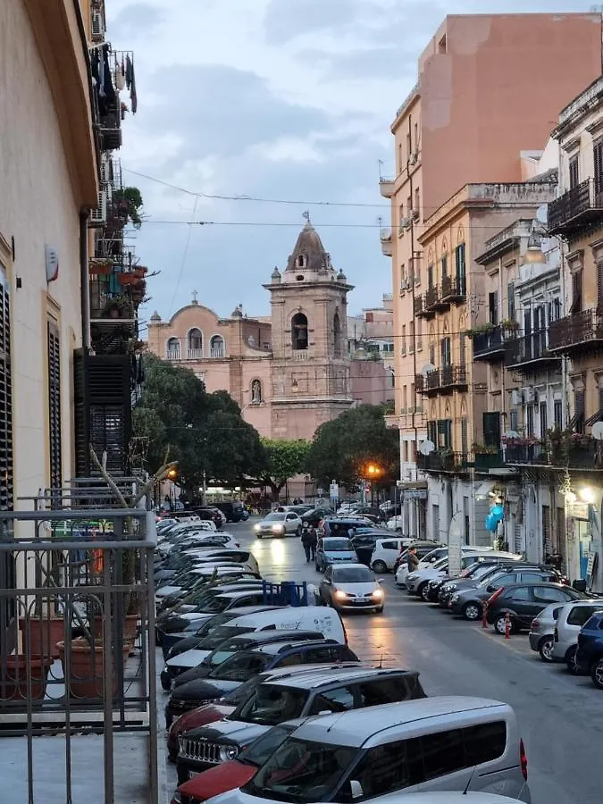 A Casa Di Luca, Massimo Theater, Central Position Palermo 0*,